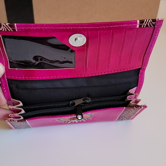 NWT Leather Designed Wallet, Small - Picture 4 of 6